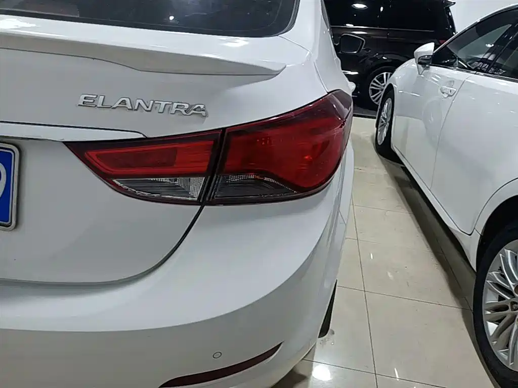 Hyundai Langdong 2016 1.6L Automatic Smart Edition фото 8