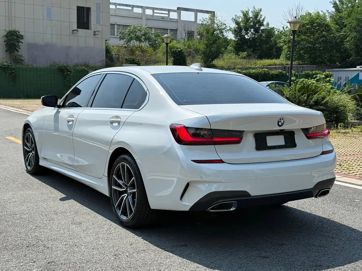 BMW 3 Series 2022 320Li M Sport Package фото 7