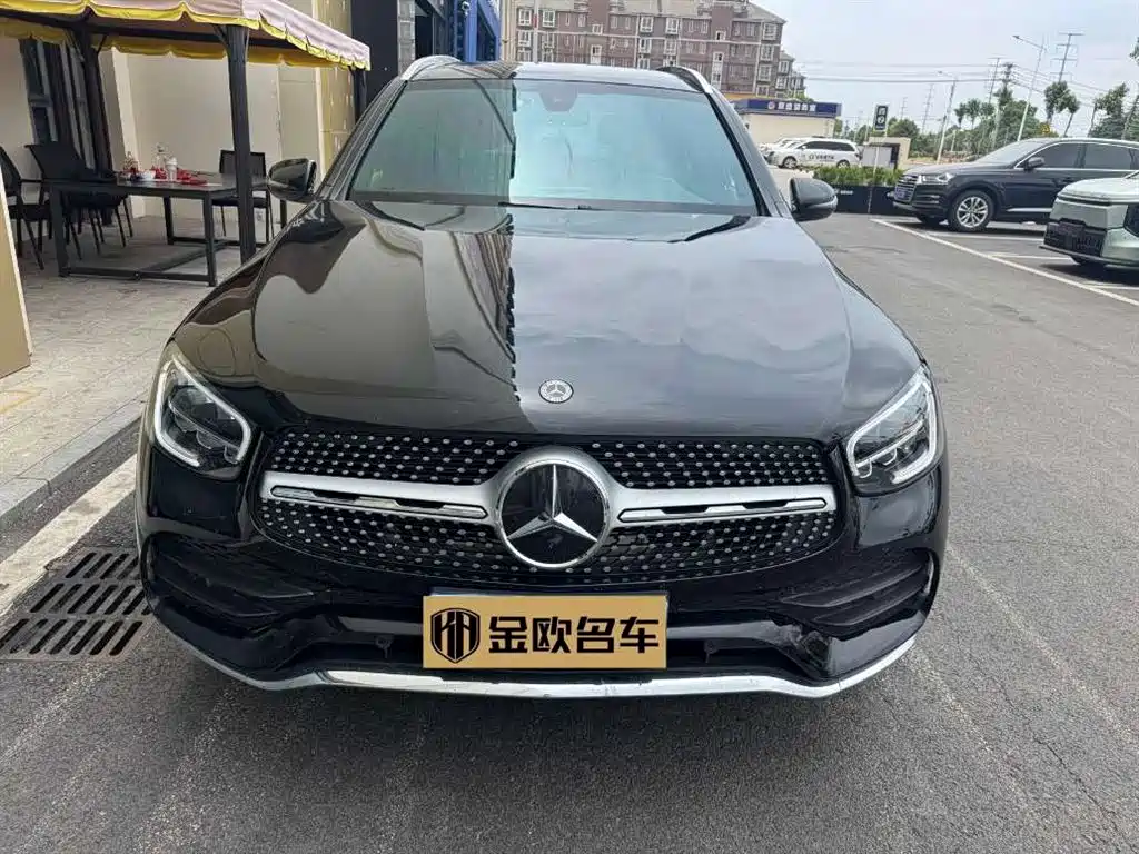 MERCEDES-BENZ GLC