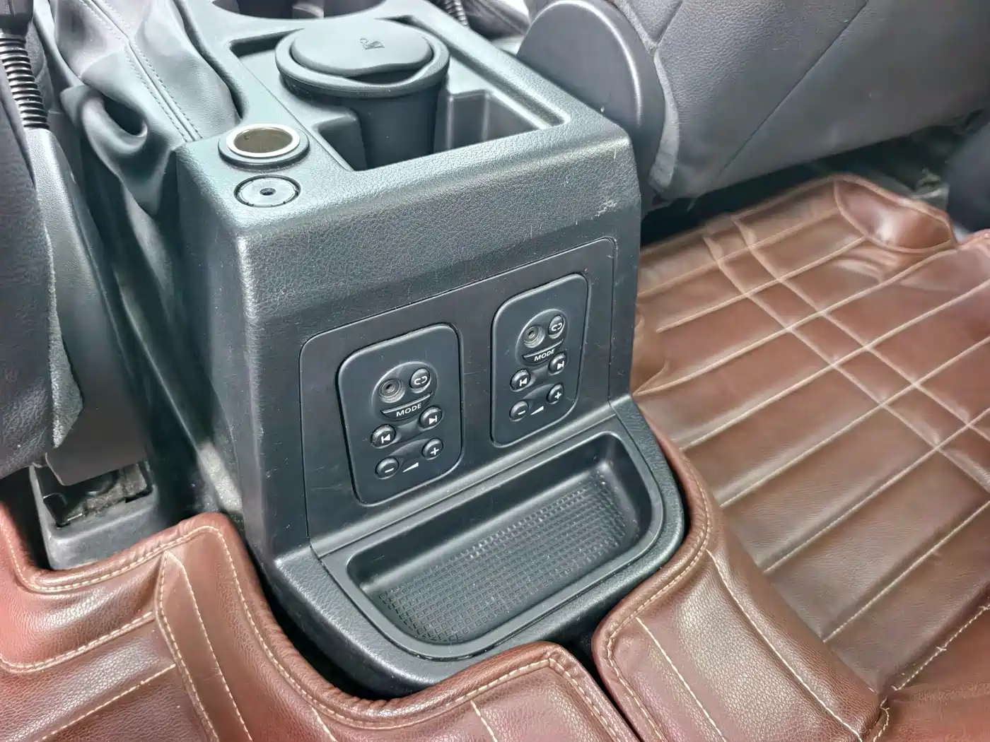 Land Rover Freelander 2 2007 3.2L фото 12