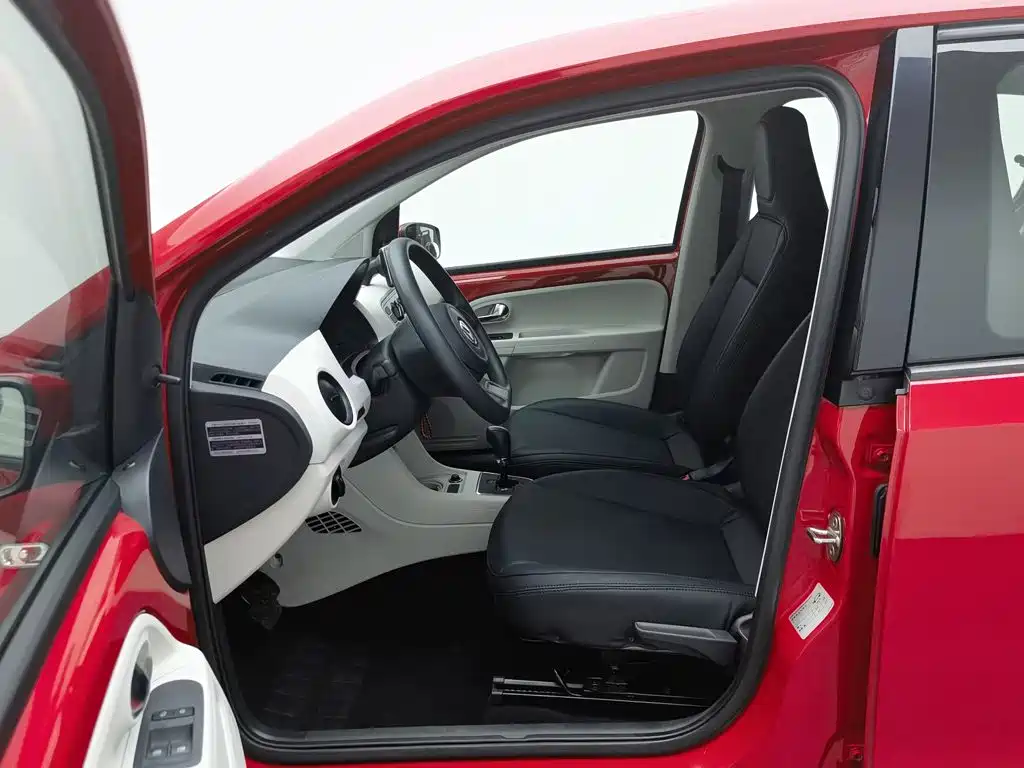 Volkswagen Volkswagen up! 2015 1.0L move up! 10