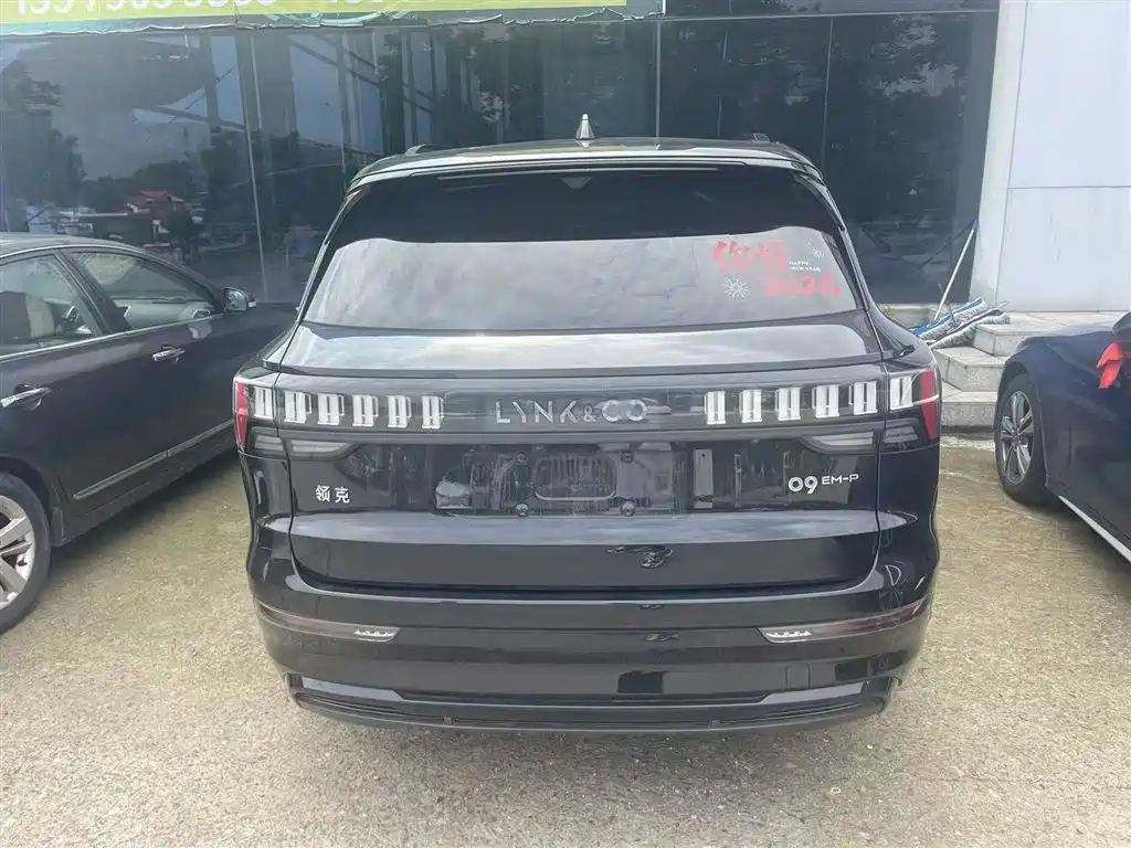Lynk & Co 09 EM-P 2024 2.0TD EM-P AWD HALO 6-Seater фото 4