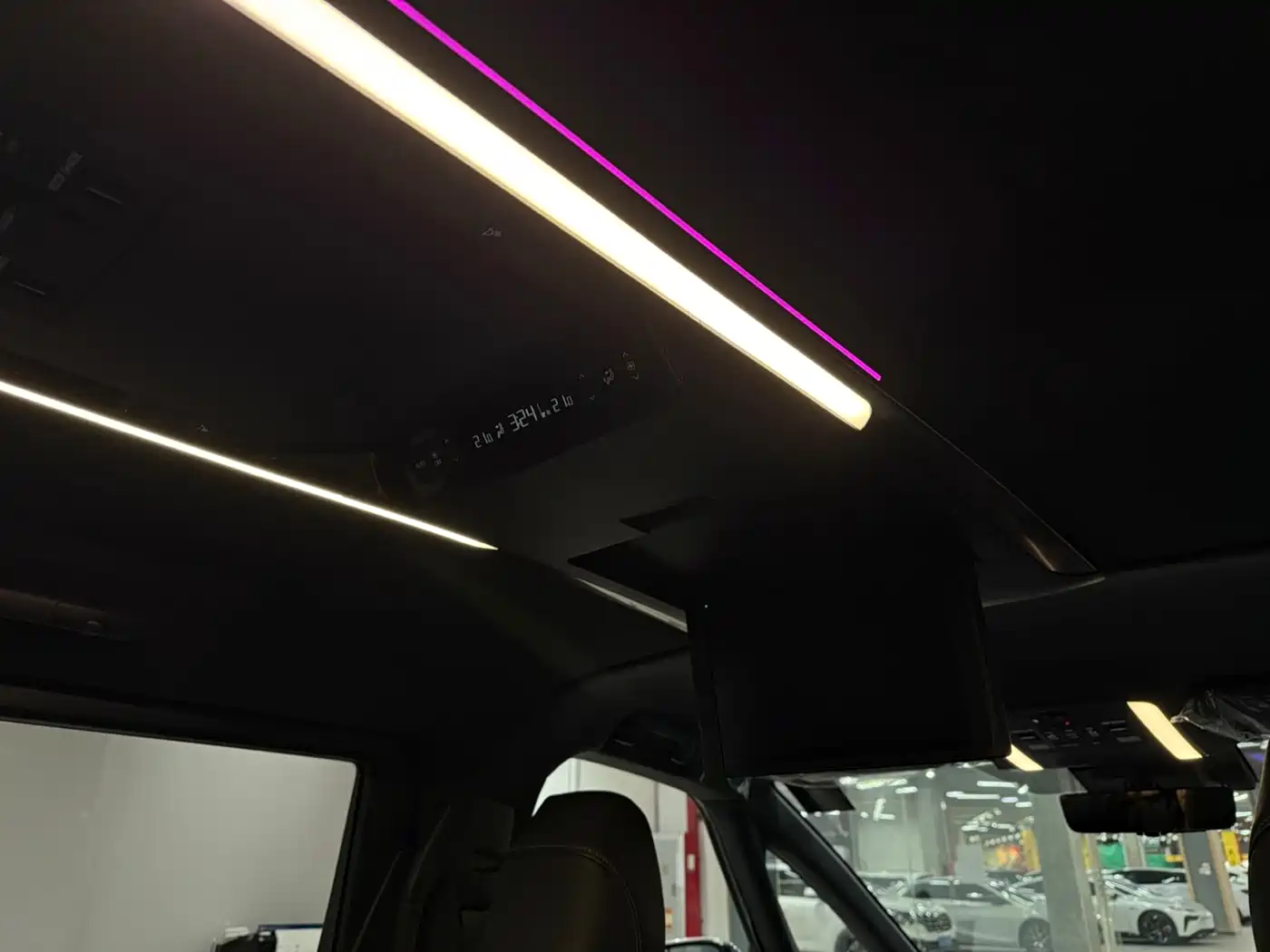 Toyota Alphard 2025 Hybrid 2.5L Prestige Gold Edition фото 17