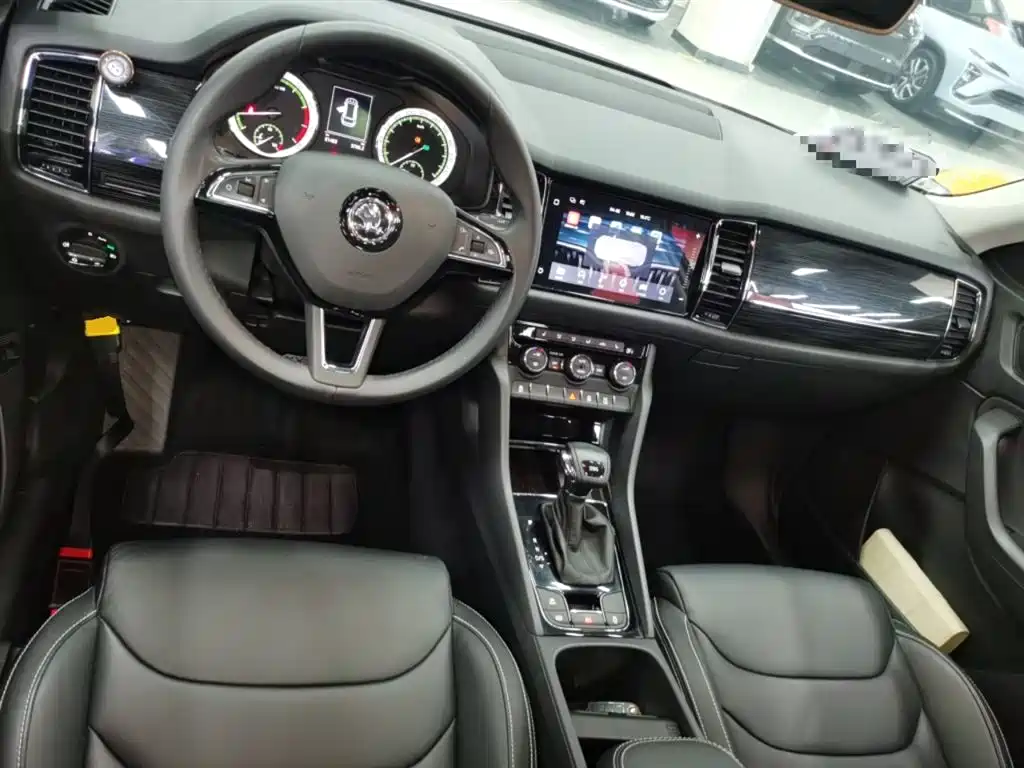 Škoda Kodiaq 2018 TSI330 5-seat FWD Luxury Premium фото 6