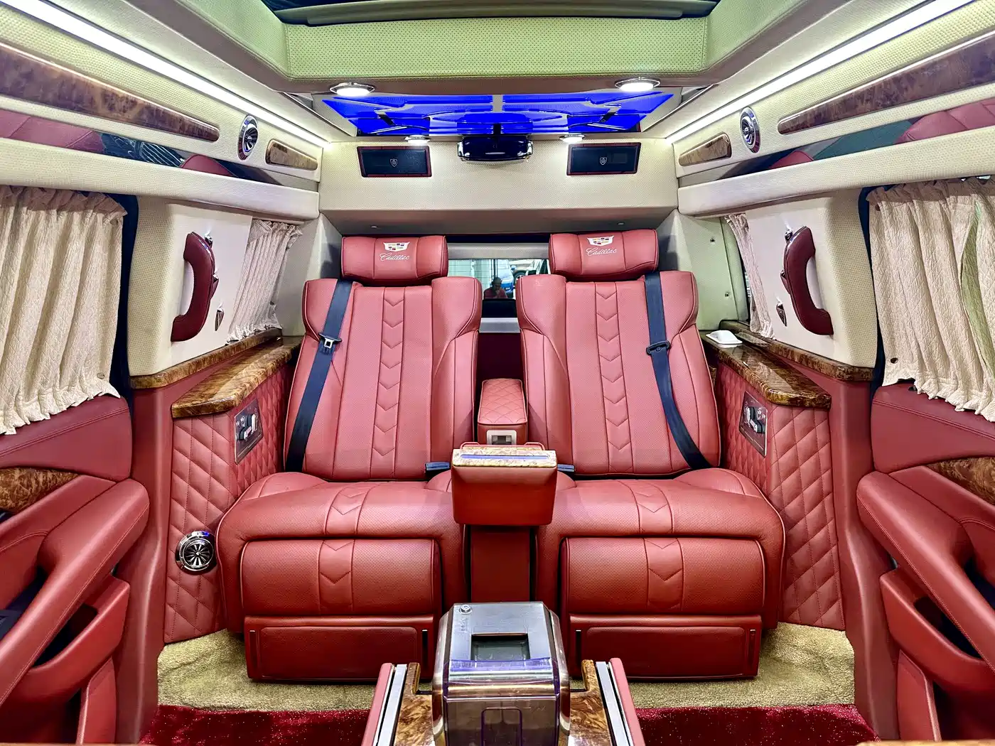 Фото 11 - Cadillac Escalade