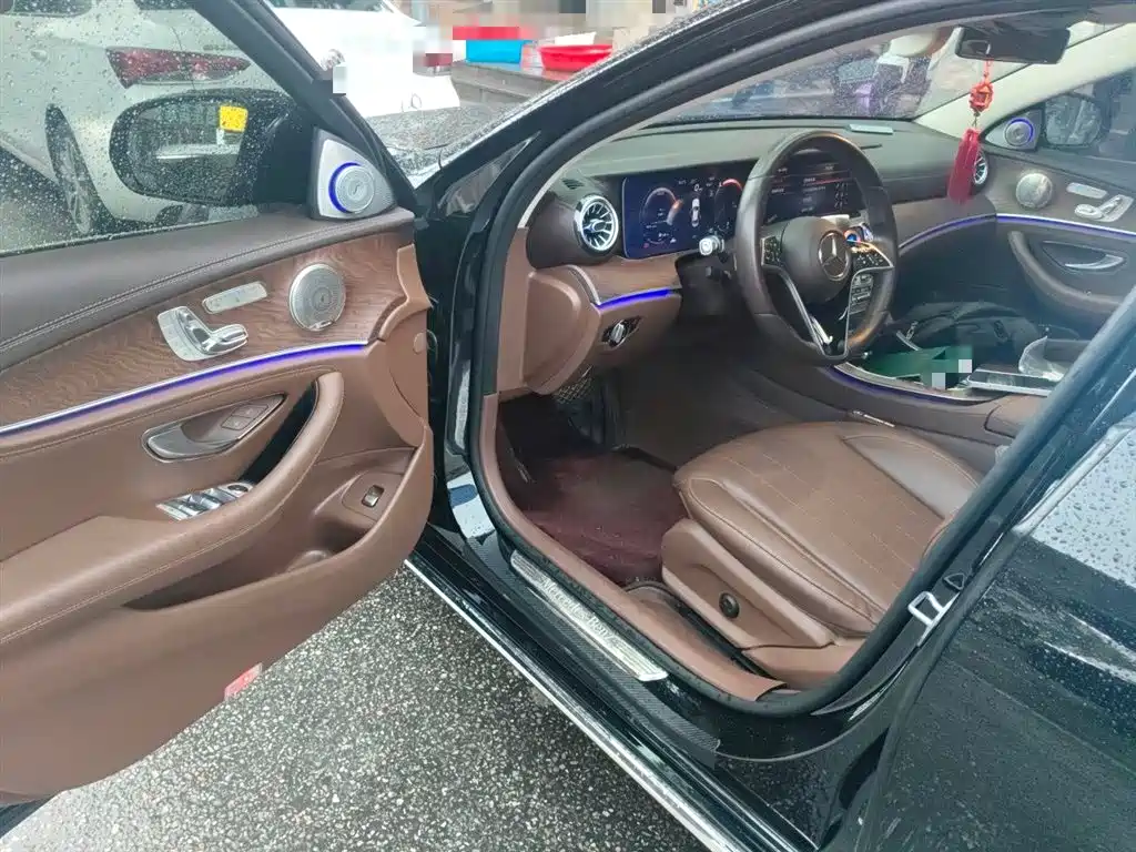 Mercedes-Benz E-Class 2023 E 300 L Fashion фото 14