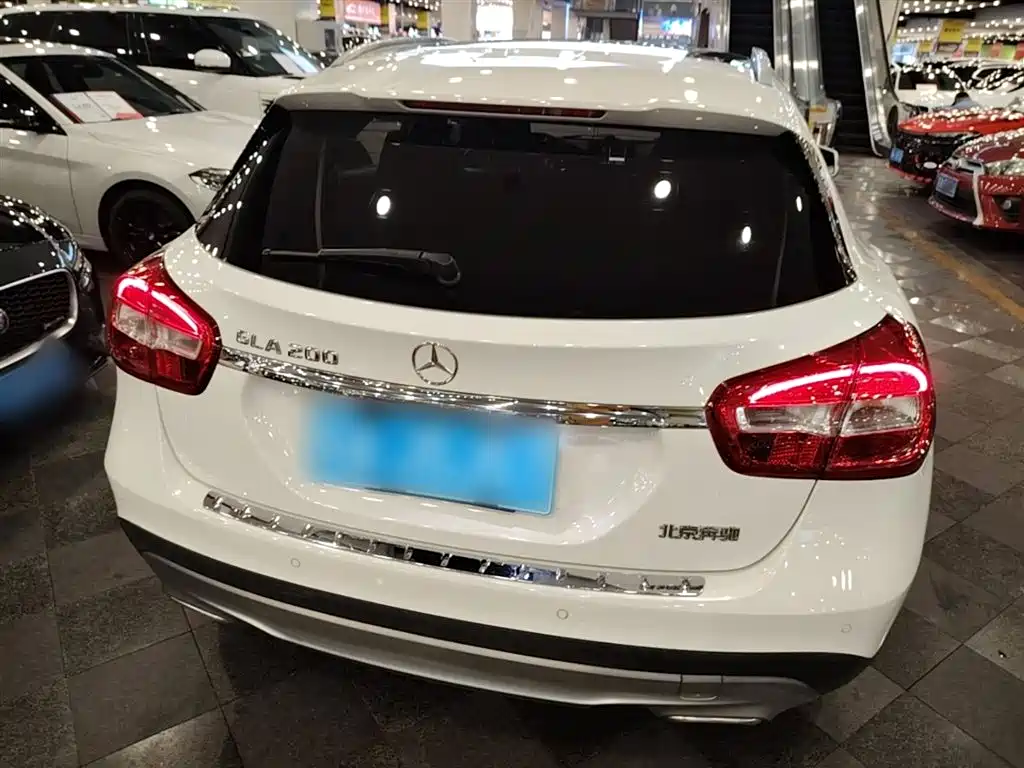Mercedes-Benz GLA 2015 GLA 200 Dynamic фото 6
