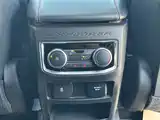 Фото 25 - Ford Explorer