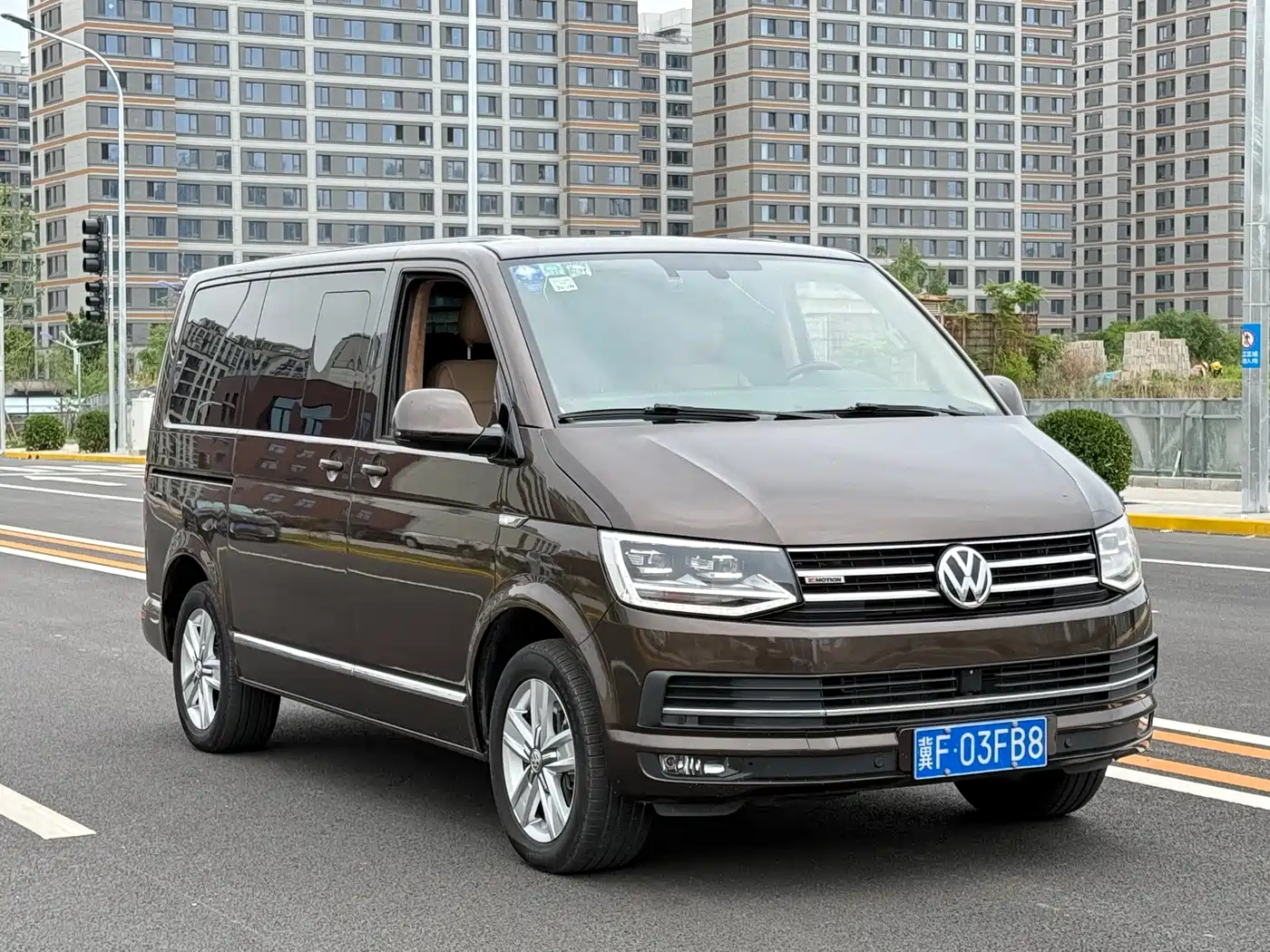 Volkswagen Multivan 2016 2.0TSI 4WD Prestige 7-Seater фото 3