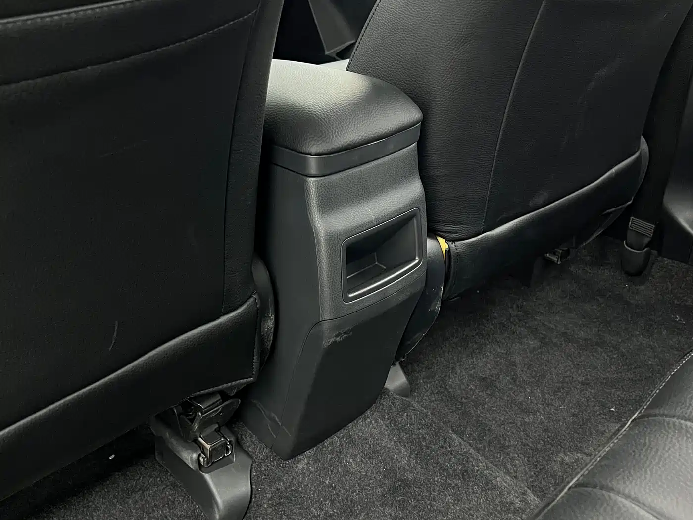 Toyota Corolla 2018 Hybrid 1.8L E-CVT Smart Edition фото 14
