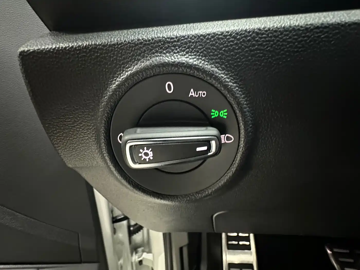 VOLKSWAGEN T ROC EXPLORING SONGS