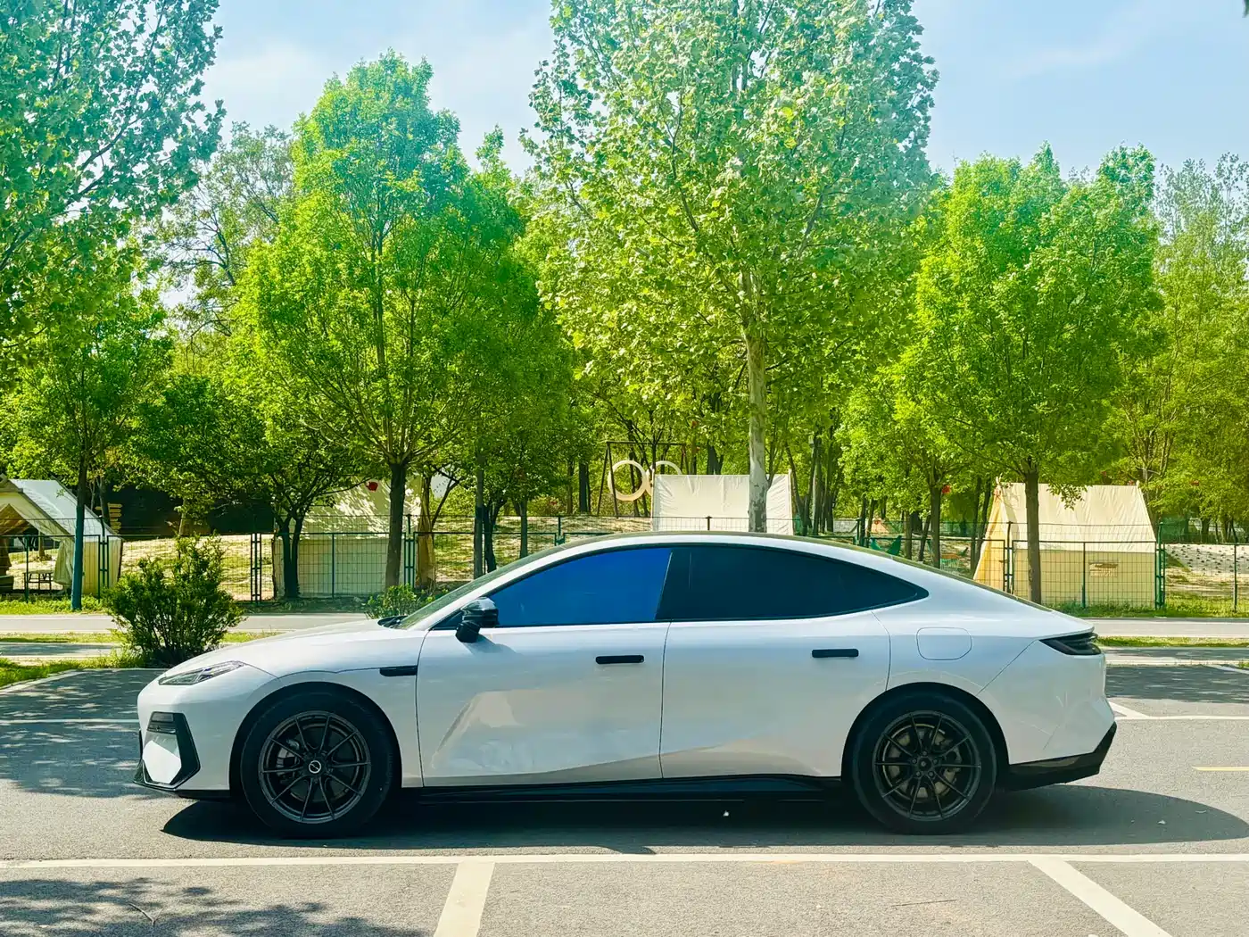 GEELY GALAXY GALAXY E8