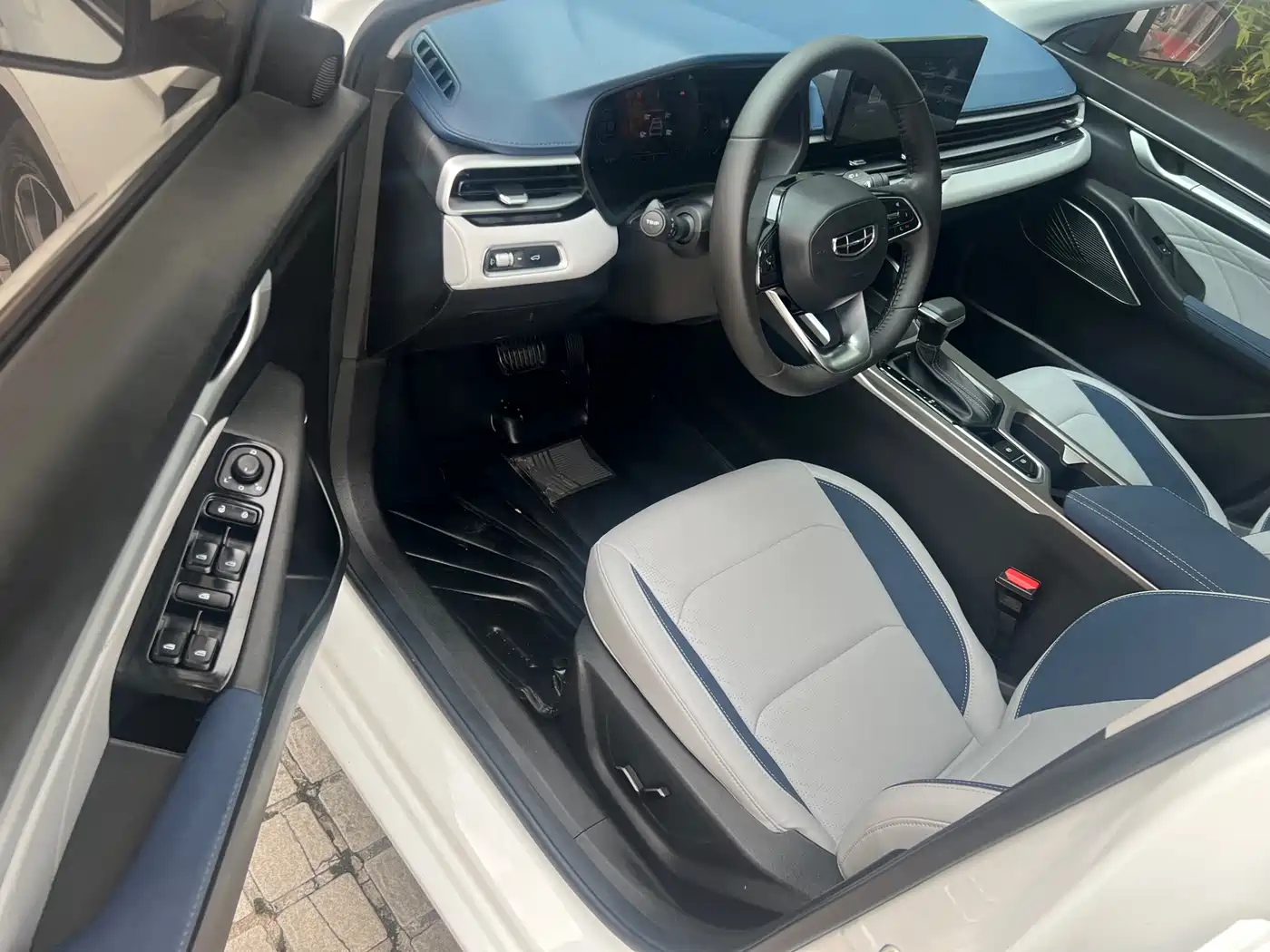 GEELY AUTOMOBILE EMGRAND