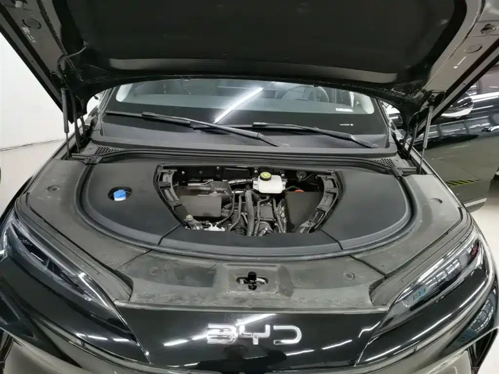 BYD Hai Shi 07 DM-i 2025 150 Pilot+ Edition фото 20