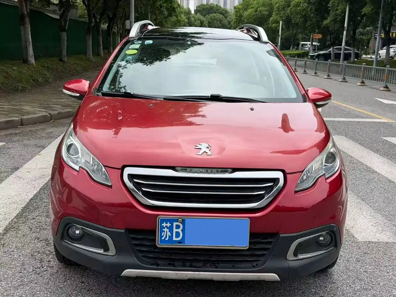 Peugeot 2008 2014 1.6L Automatic Fashion Edition фото 2
