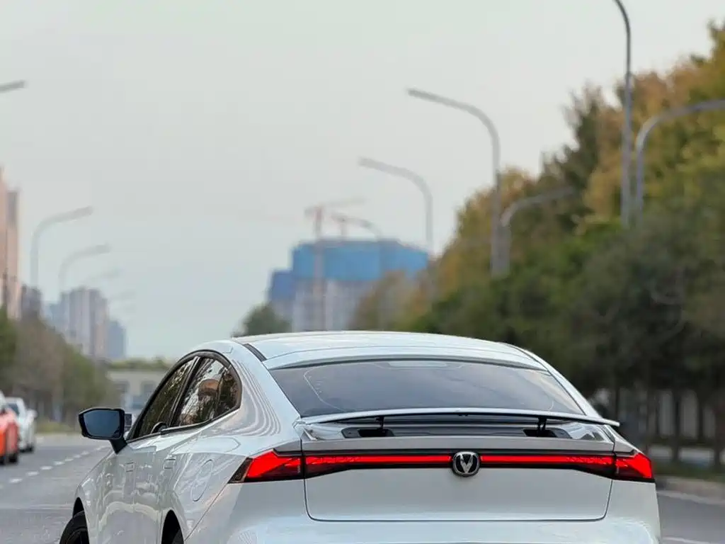 Photo 14 - Changan UNI-V