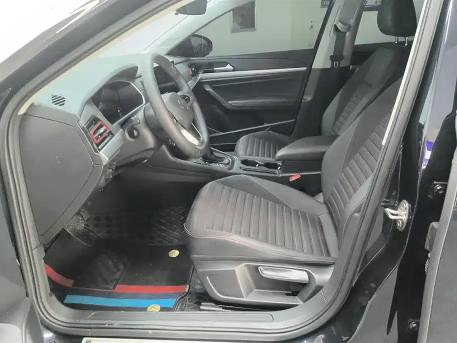 Volkswagen Lavida 2023 300TSI DSG Starlight Full Comfort Edition фото 9