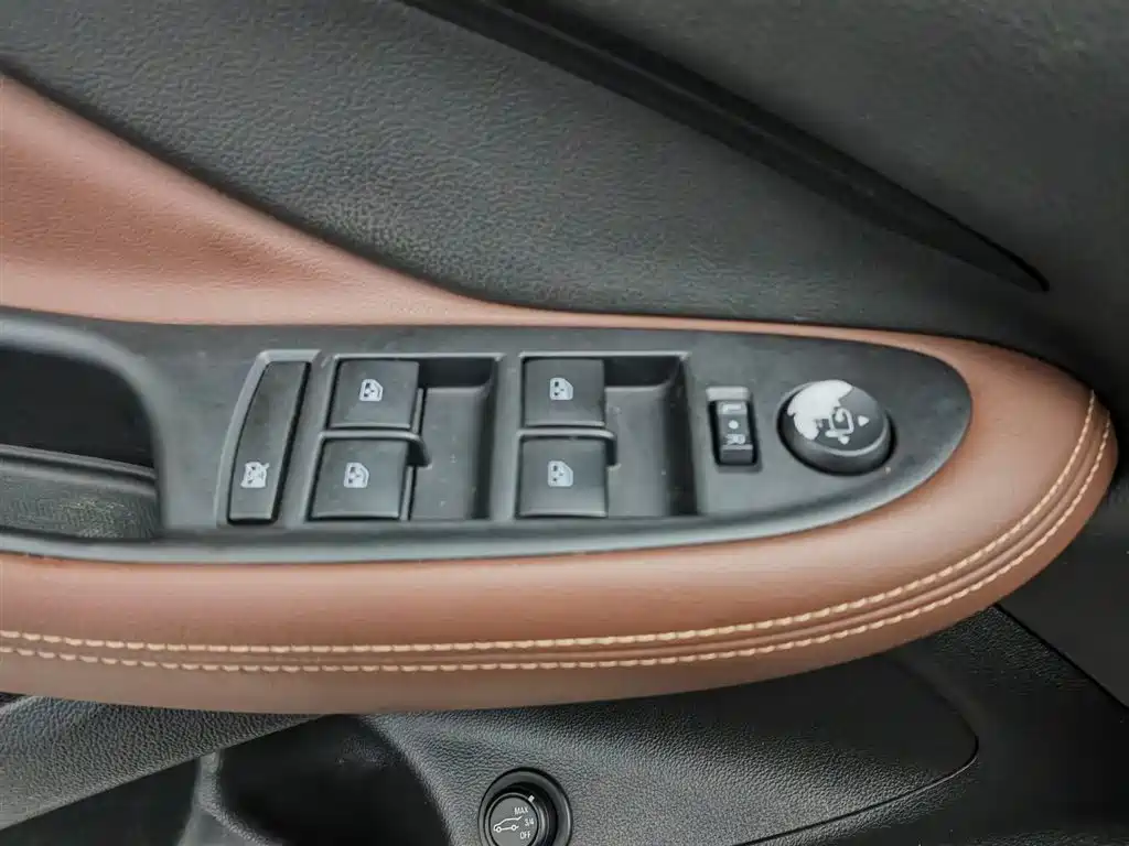 Buick Envision Plus 2019 28T 4WD Luxury Type China V фото 9