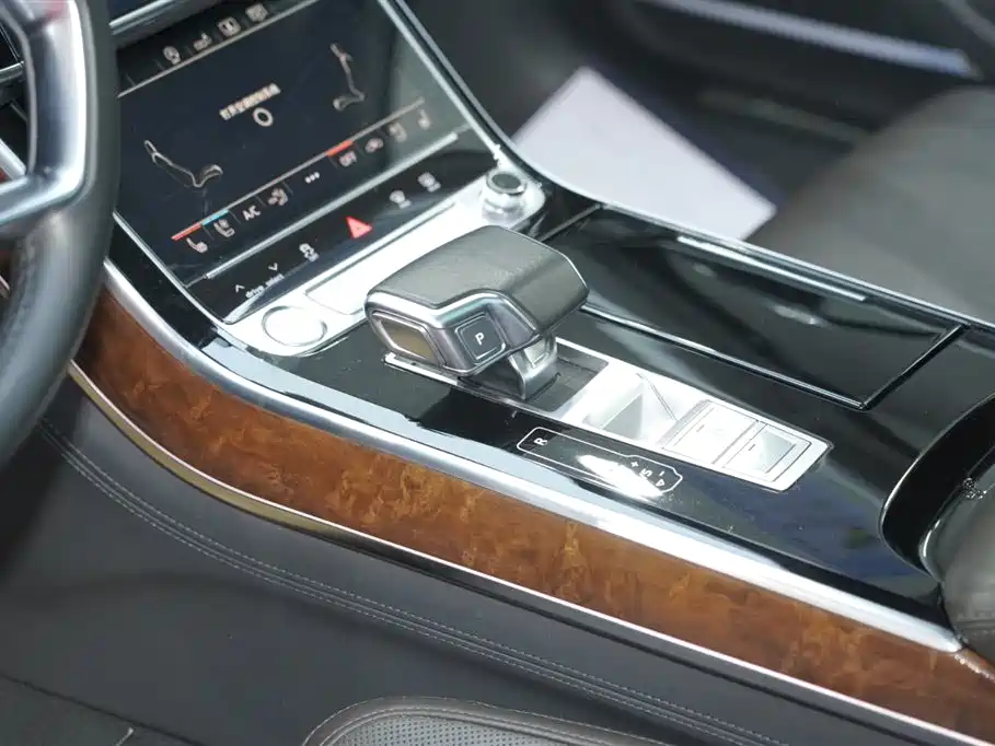 Audi A8 2019 Facelift Plus A8L 50 TFSI quattro Luxury фото 15