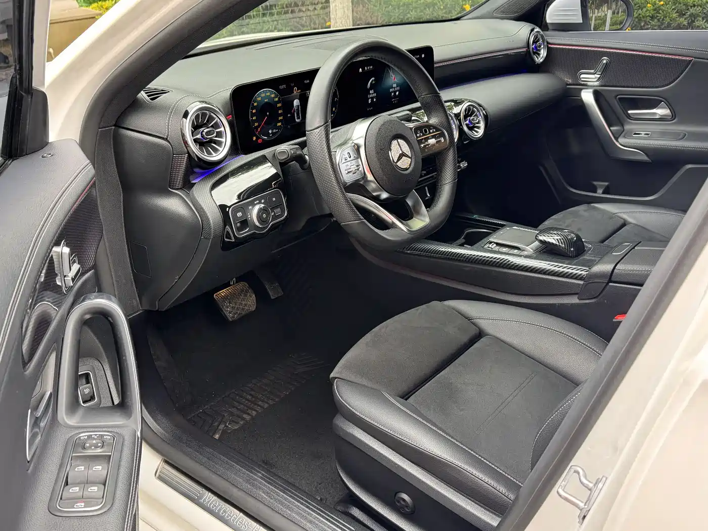 Mercedes-Benz A-Class 2021 A 200 L Sport Sedan Fashion Edition фото 7