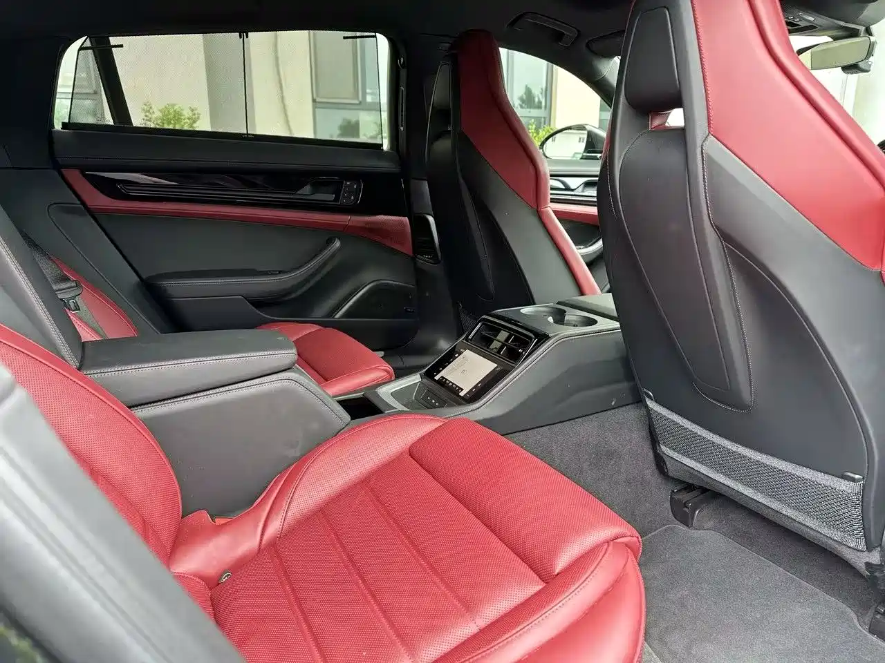 Porsche Panamera 2024 Panamera 4 Executive Long Wheelbase 2.9T фото 9
