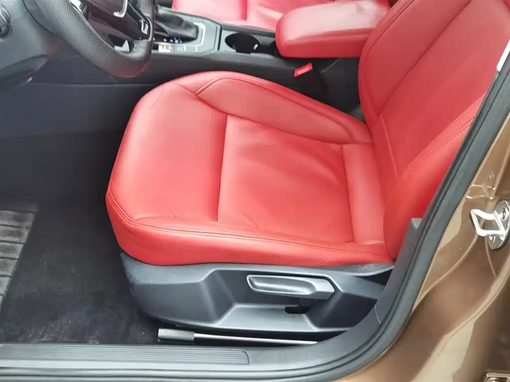 Volkswagen Lamando 2018 230TSI DSG Trend Edition фото 20