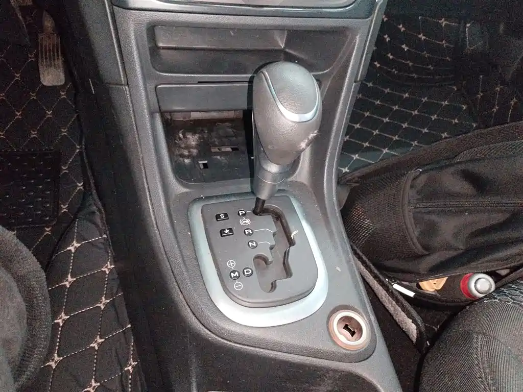 Peugeot 308 2014 Model Joy Edition Classic 1.6L Automatic Trend Style фото 14