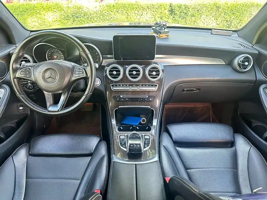 Mercedes-Benz GLC 2017 GLC 260 4MATIC Luxury фото 5