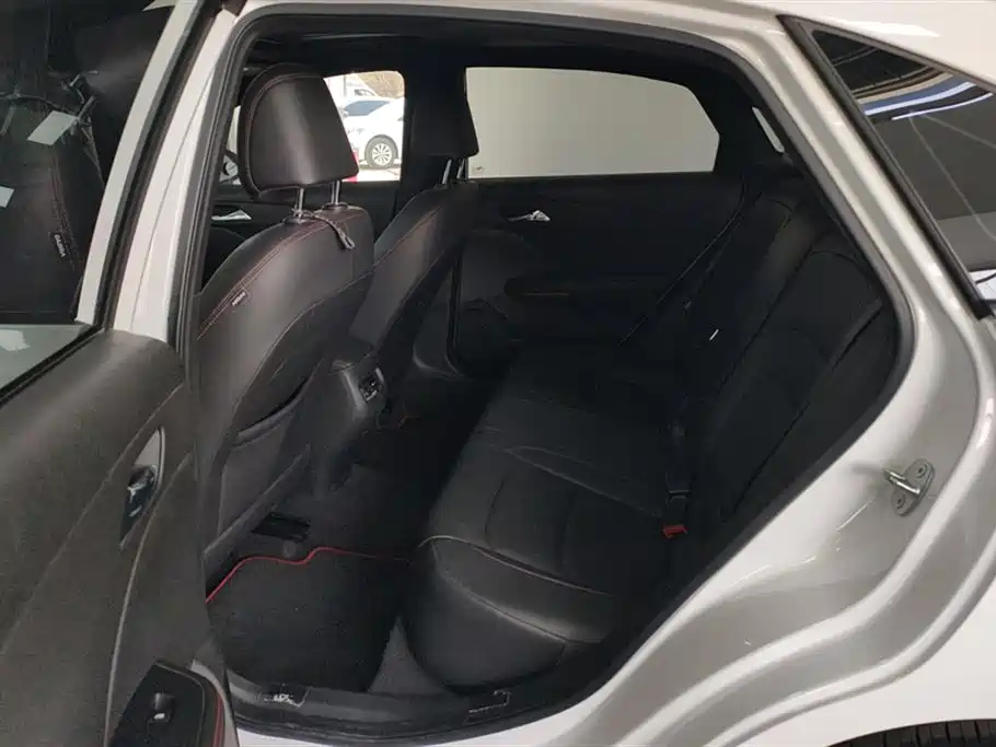 Chevrolet Monza 2022 Mild Hybrid RS 330T Automatic Comfort Edition фото 11