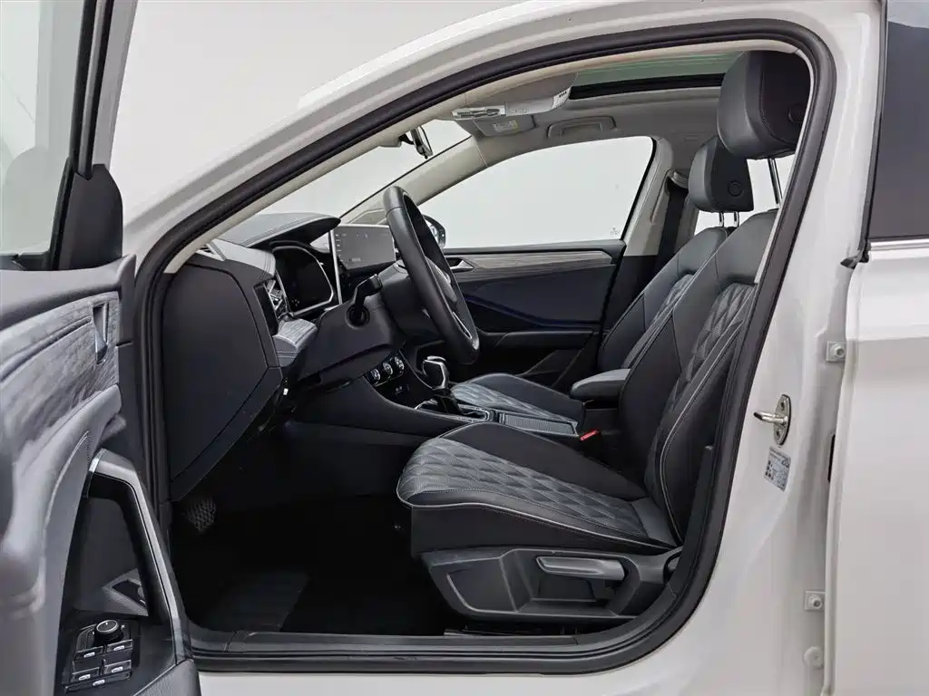 Volkswagen Sagitar 2023 300TSI DSG Surpassing Edition фото 10