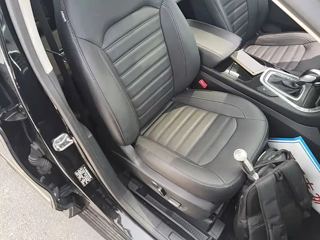 Фото 25 - Ford Edge