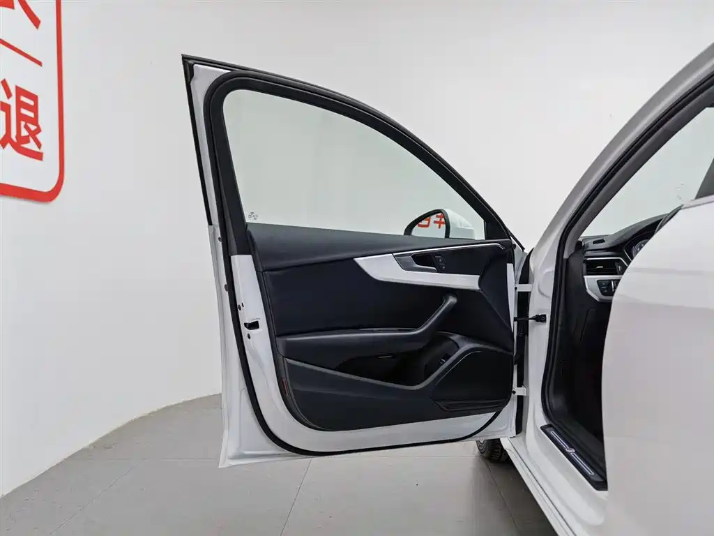 Audi A4L 2020 40 TFSI Luxury Dynamic фото 8