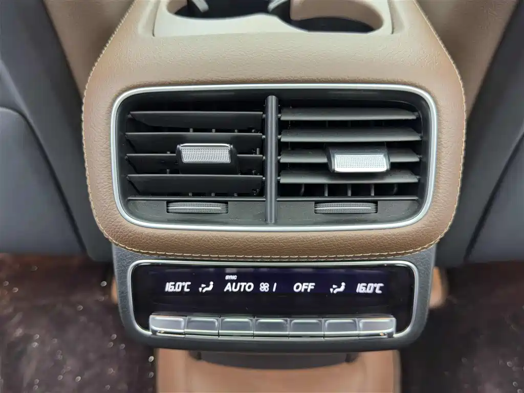 Mercedes-Benz GLE 2024 GLE 450 4MATIC Luxury фото 13