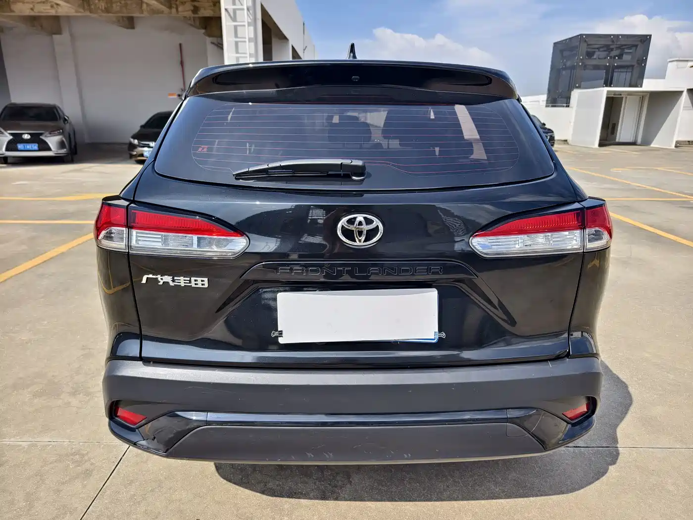 Toyota Frontlander 2024 2.0L CVT Elite Edition фото 4