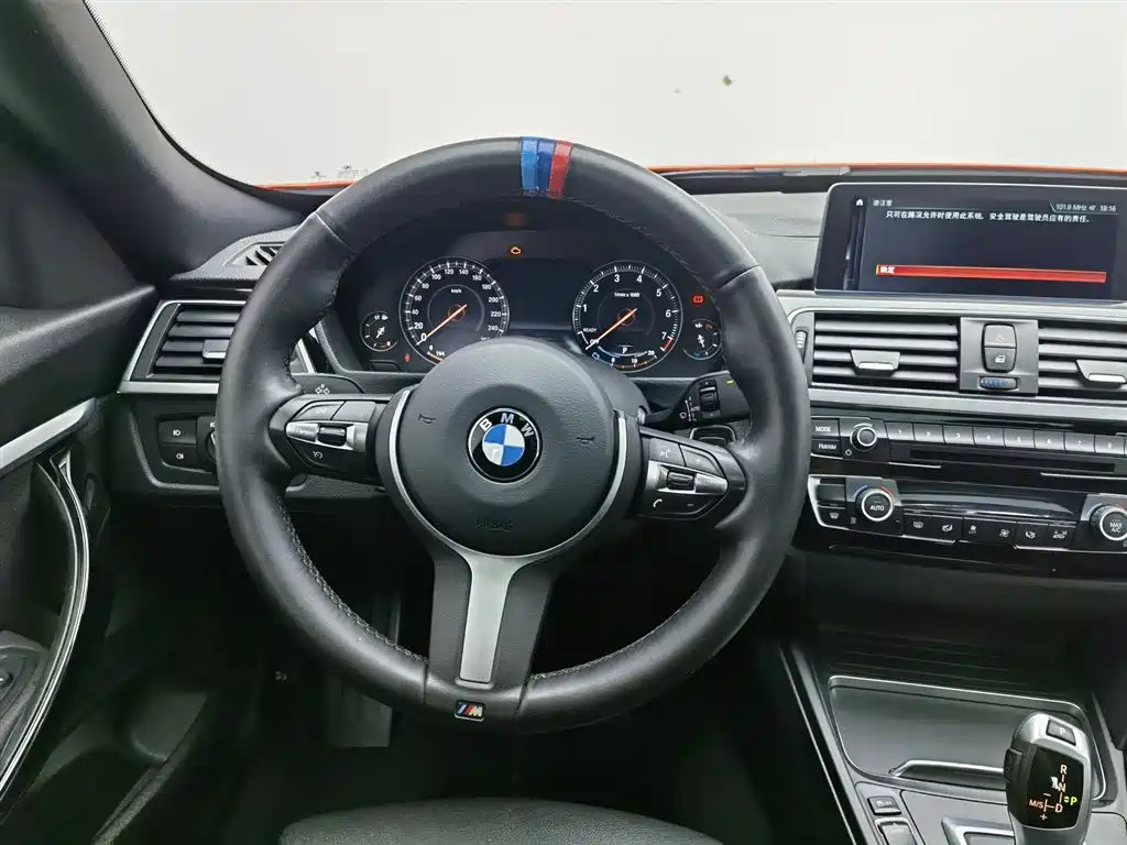 BMW 3 Series GT 2020 320i M Sport Package фото 11