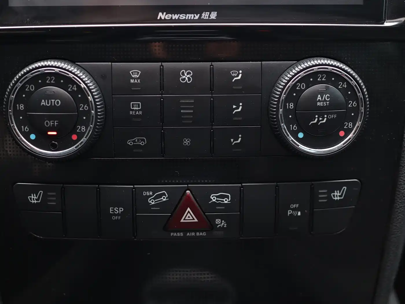 Mercedes-Benz M-Class 2010 ML 300 4MATIC фото 9