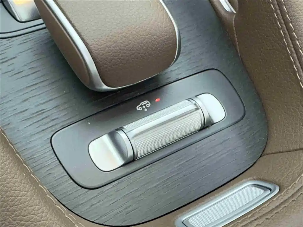 Mercedes-Benz GLE 2024 GLE 450 4MATIC Luxury фото 15