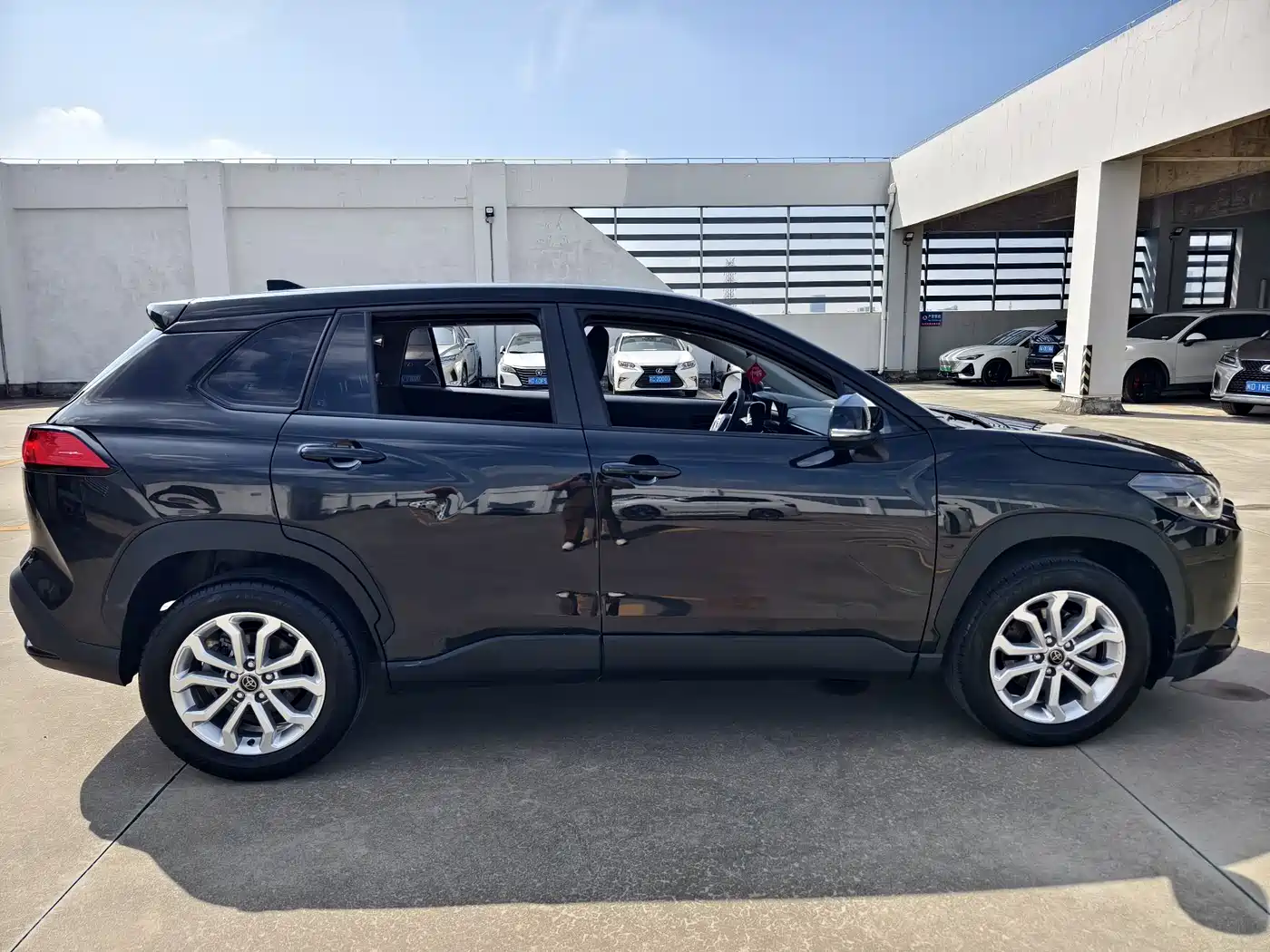 Toyota Frontlander 2024 2.0L CVT Elite Edition фото 6