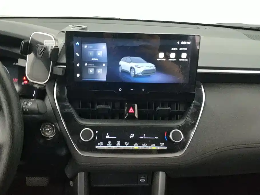 Toyota Frontlander 2023 2.0L CVT Elite Edition фото 13