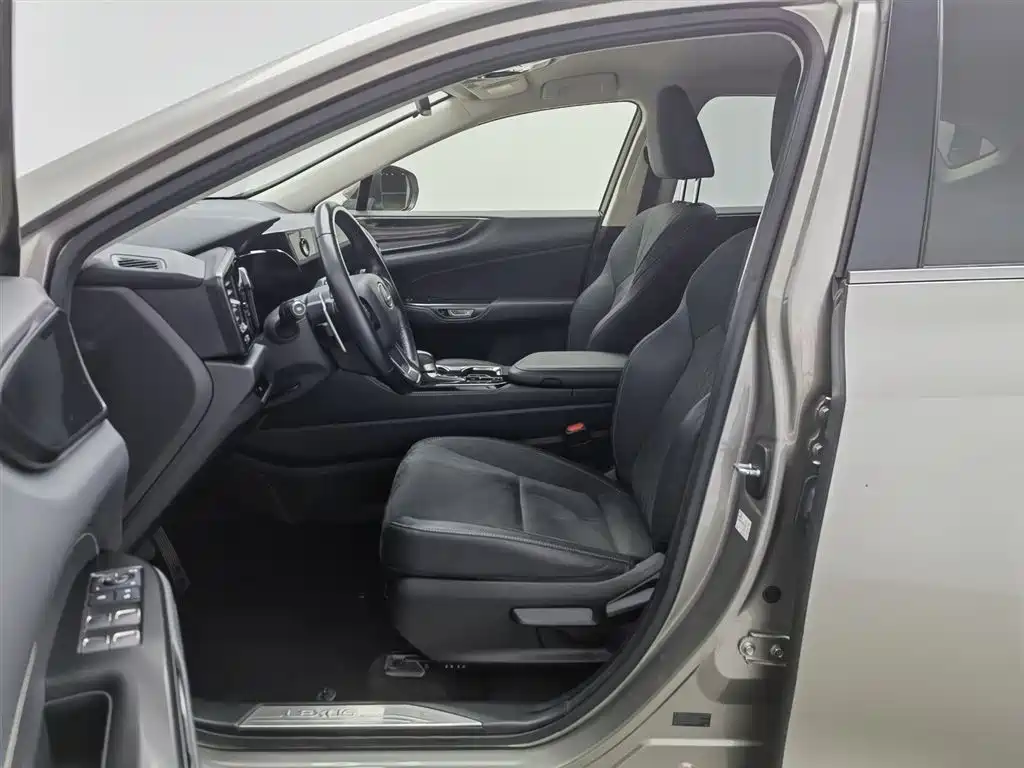 Lexus NX 2022 260 FWD Innovation Edition фото 10