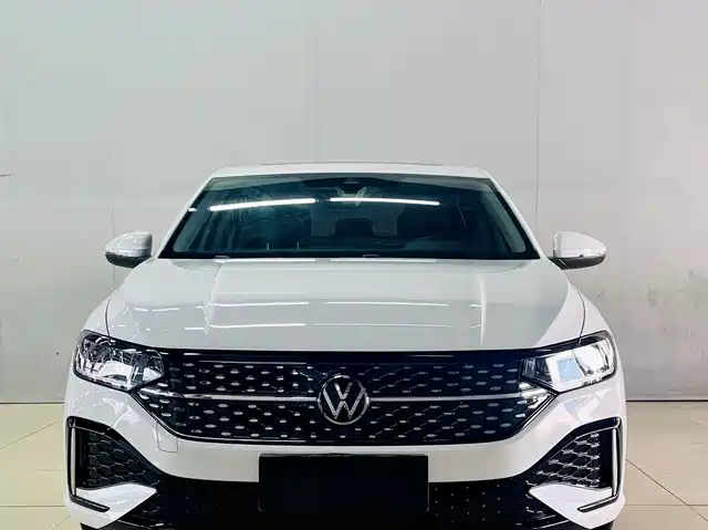 Volkswagen Lavida 1.5L, автомат, Звёздное небо, 5 млн