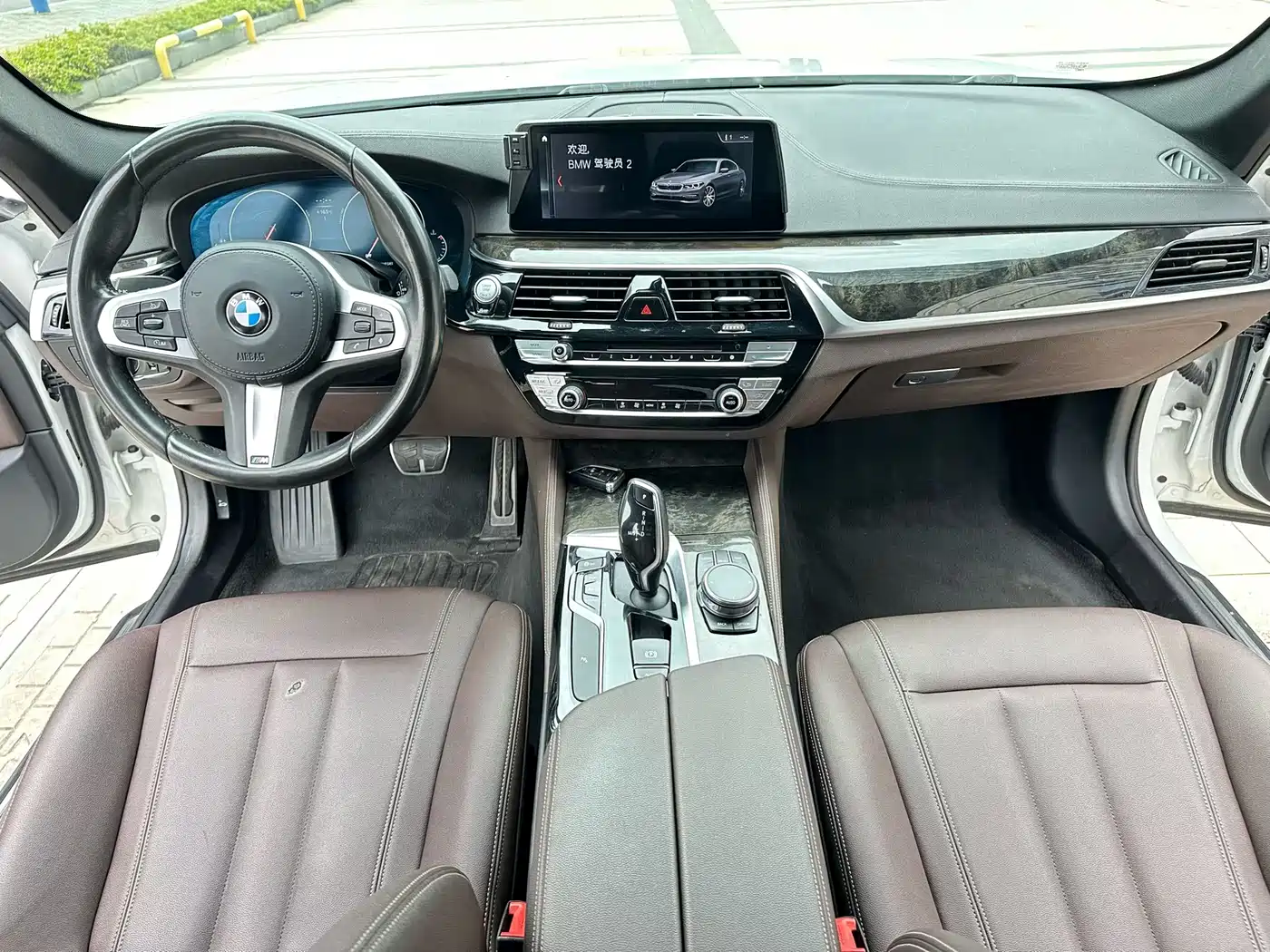 BMW 5 Series 2019 525Li M Sport Package фото 8