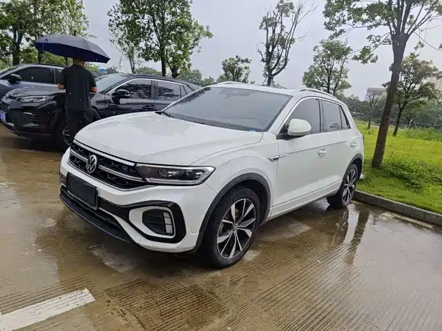 volkswagen t-roc-exploring-songs