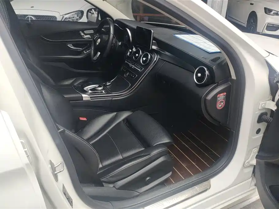Mercedes-Benz C-Class 2016 C 200 L Sport фото 8