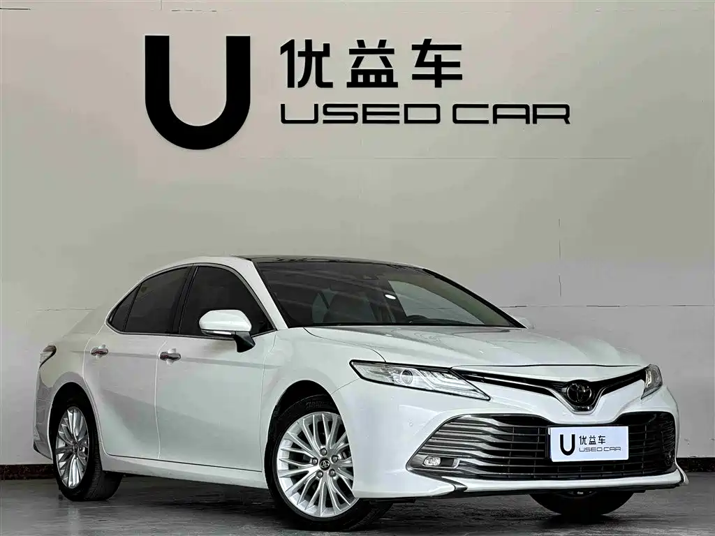 Toyota Camry 2019 2.5G Luxury Edition China VI фото 3