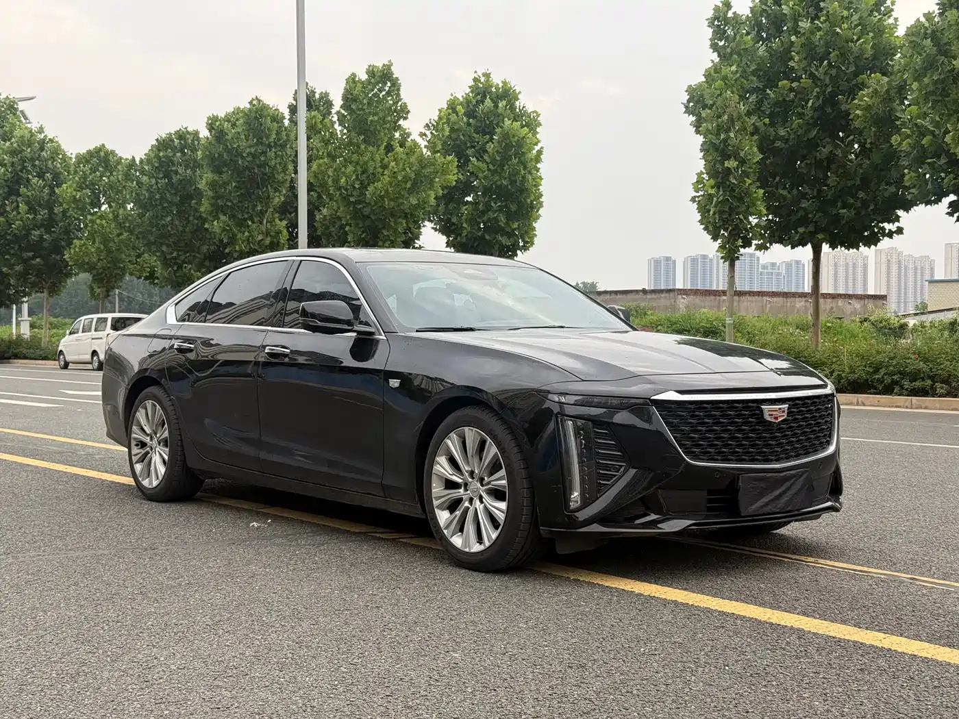 Cadillac CT6 2026 Model 28T Flagship Edition фото 3