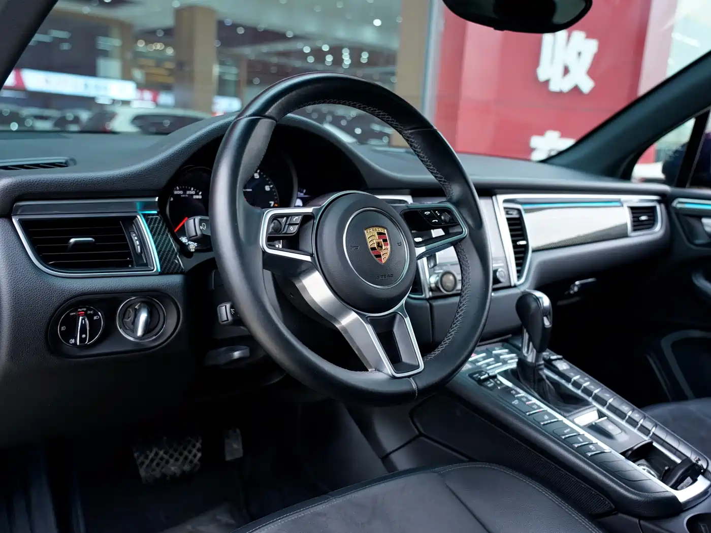 Porsche Macan 2017 Macan 2.0T фото 14