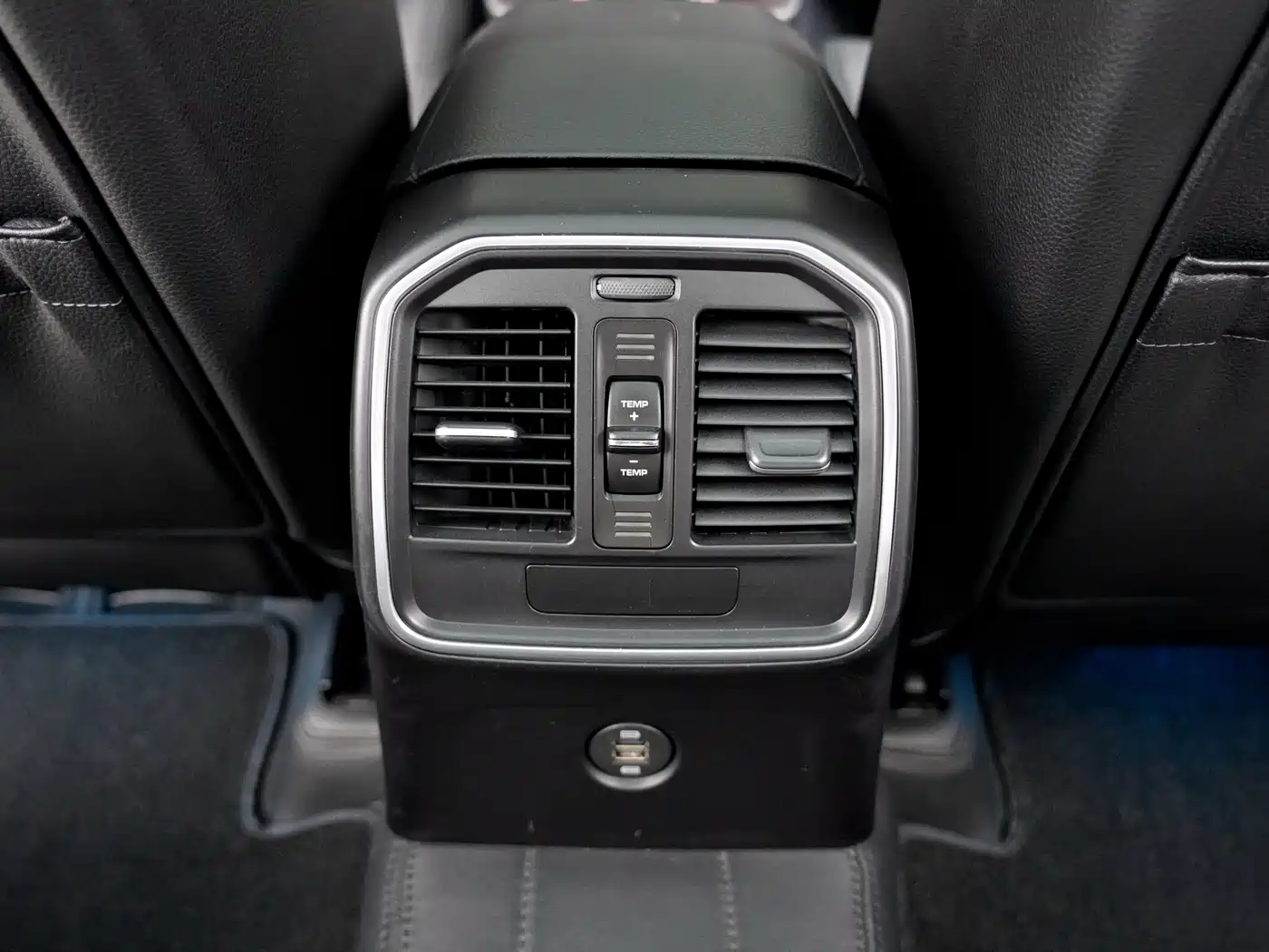 Porsche Macan 2017 Macan 2.0T фото 21