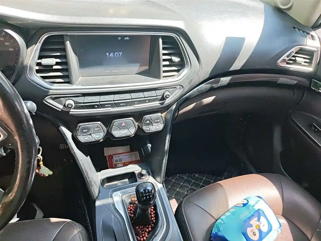 GAC Trumpchi Trumpchi GS4 2015 200T Manual Luxury Edition фото 6