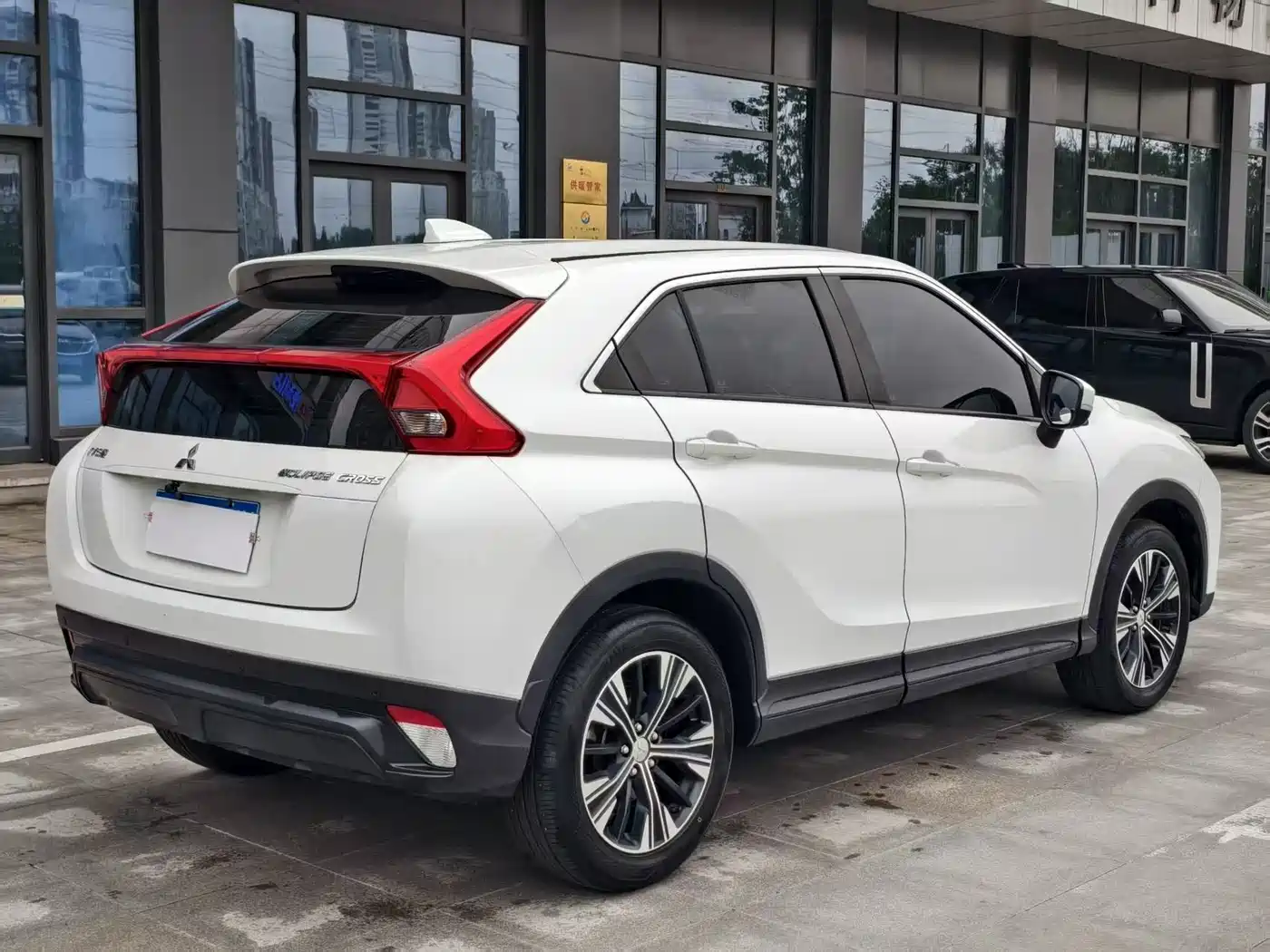 Mitsubishi Eclipse Cross 2018 1.5T CVT 2WD Fearless Edition фото 6